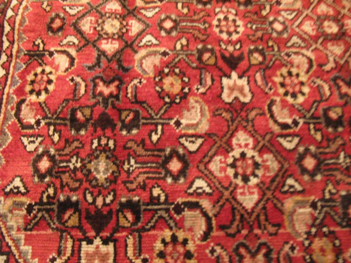5' 3" x 10' 9" Persian Hosseinabad Rug image 8