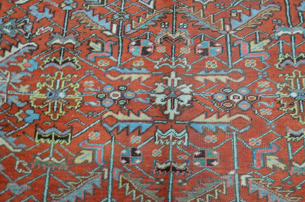 8' 4" x 11' 6" Persian Heriz Rug image 5