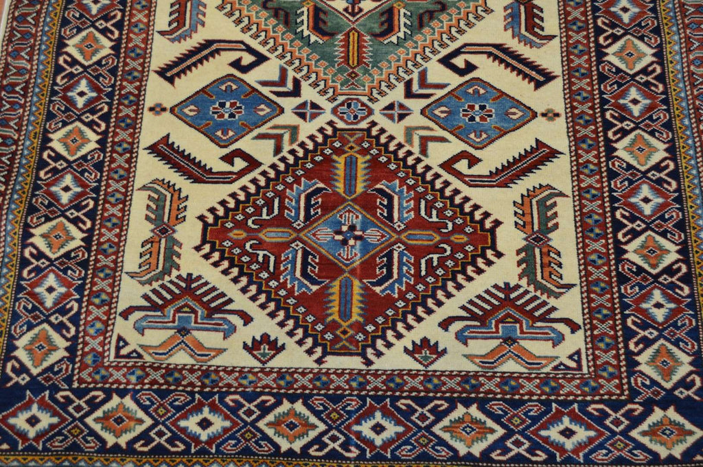 4' 3" x 5' 8" Pakistan Shirvan Rug image 4