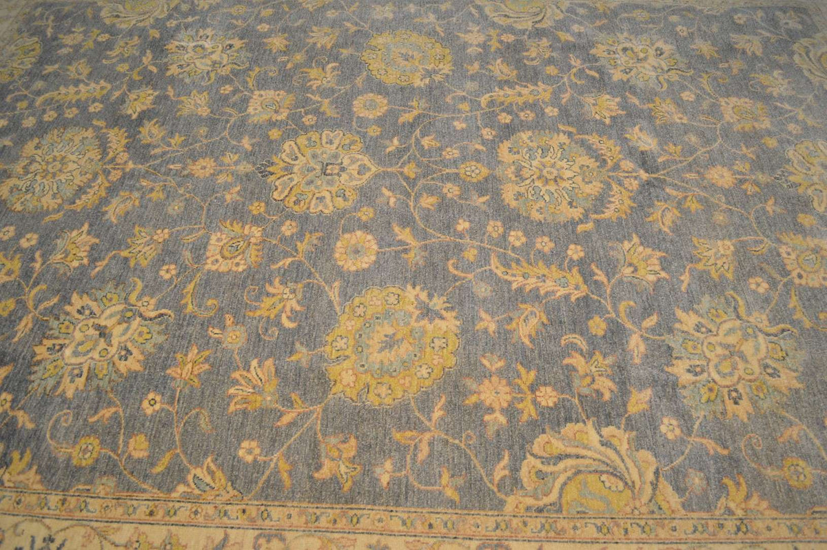9' 1" x 12' 2" Pakistan Peshawar Rug image 4