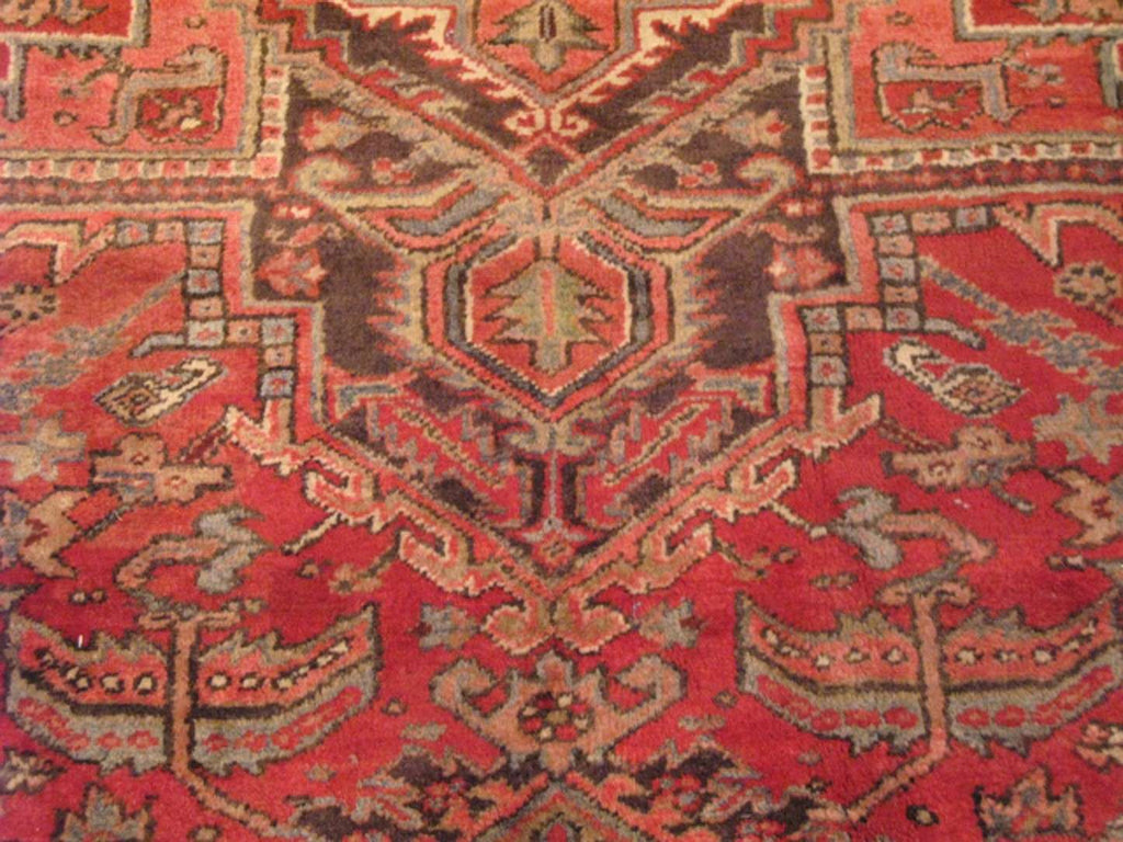 9' 3" x 11' 6" Persian Heriz Rug image 3