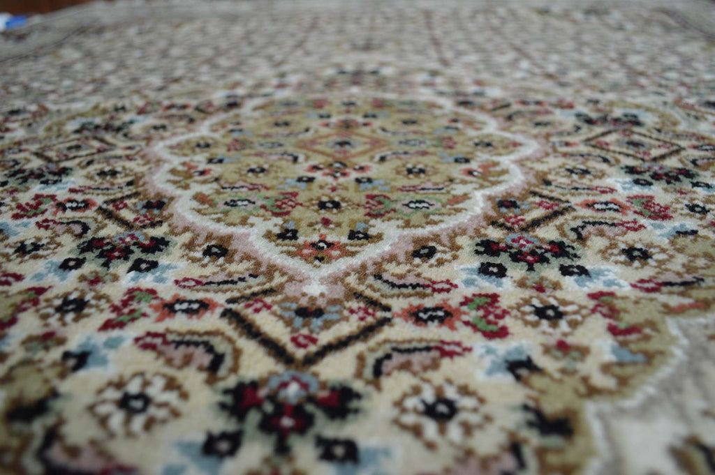 4' 1" x 6' 4" India Tabriz Rug image 7