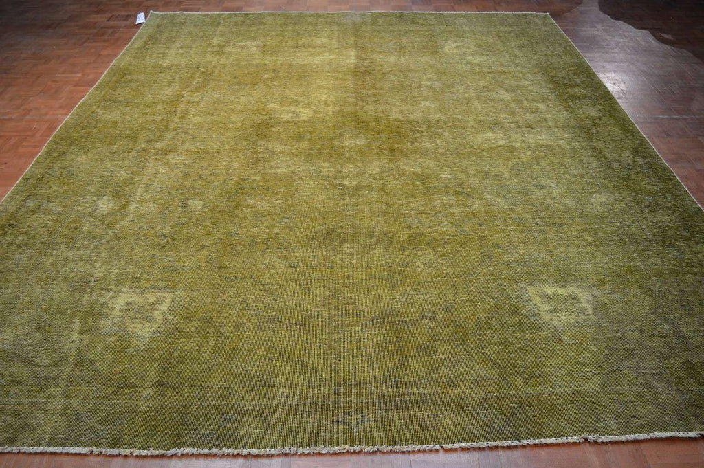 9' 3" x 11' 6" Pakistan Vintage Rug image 1