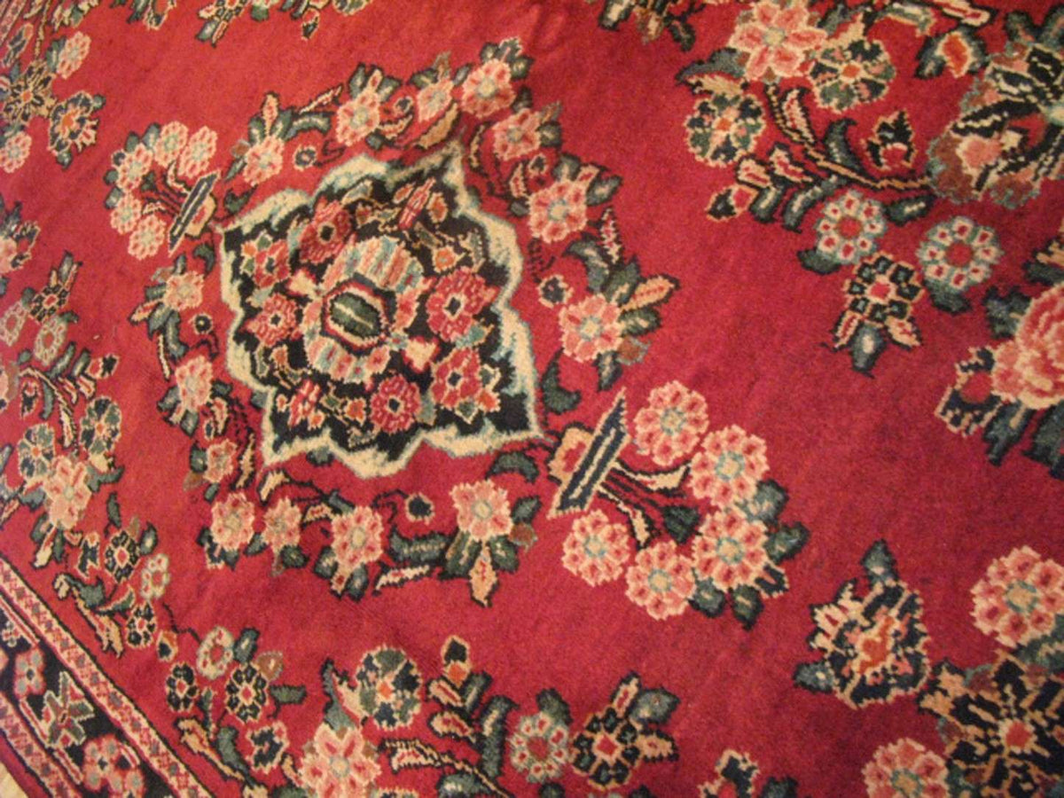 4' 4" x 6' 7" Vintage Sarouk Rug image 5