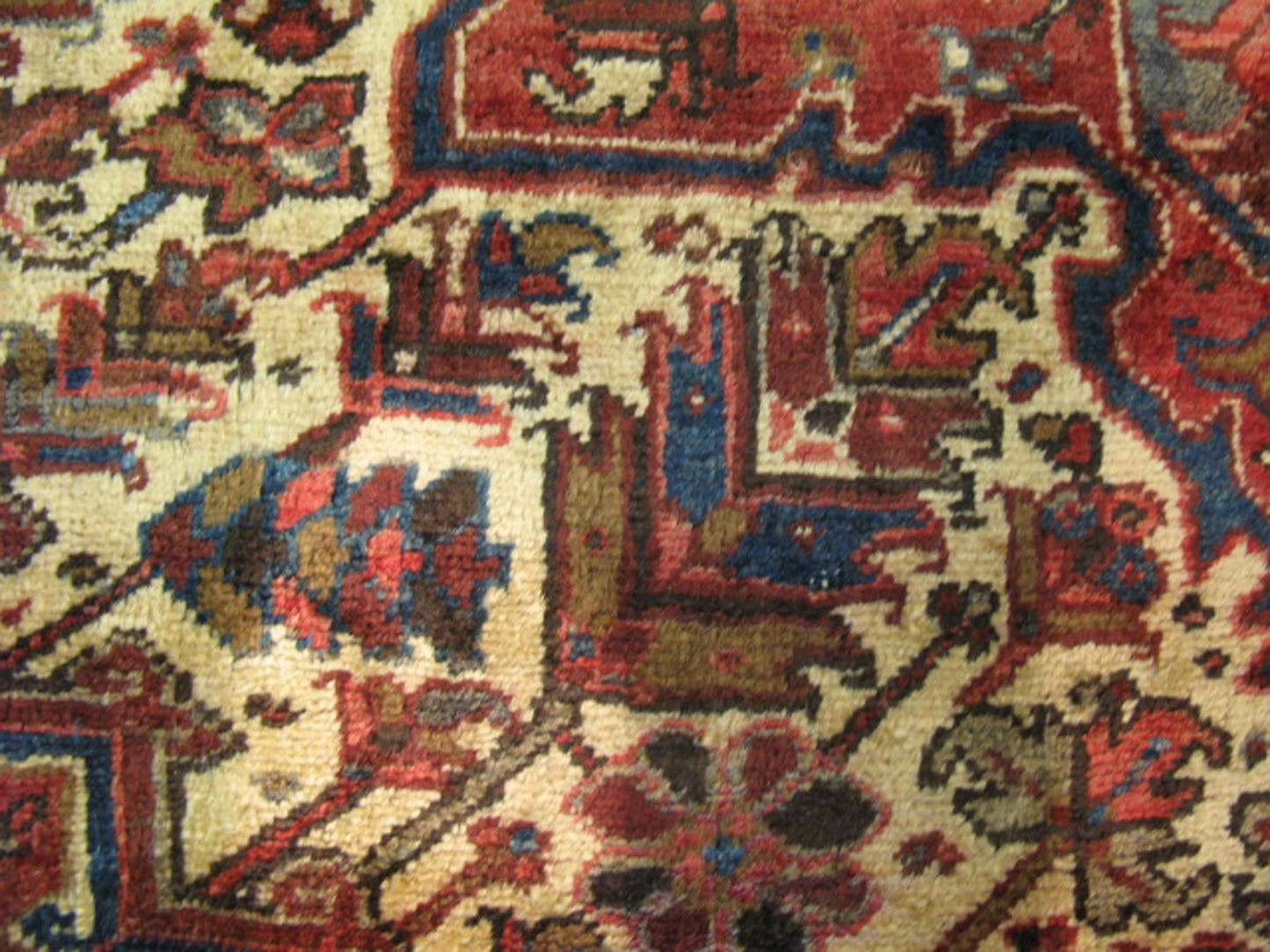 7' 0" x 10' 7" Vintage Heriz Rug image 5