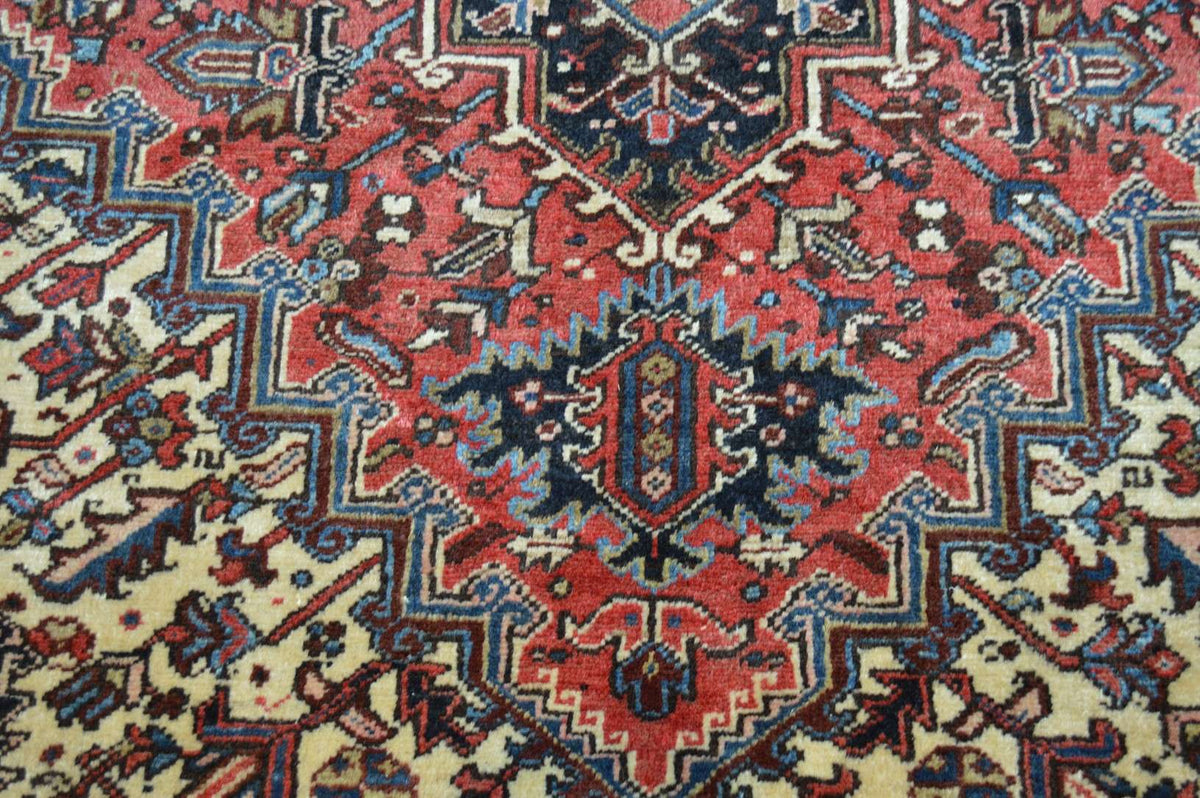 7' 4" x 8' 7" Persian Heriz Rug image 9