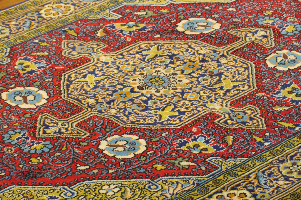 3' 5" x 5' 5" Persian Shahreza Rug image 11