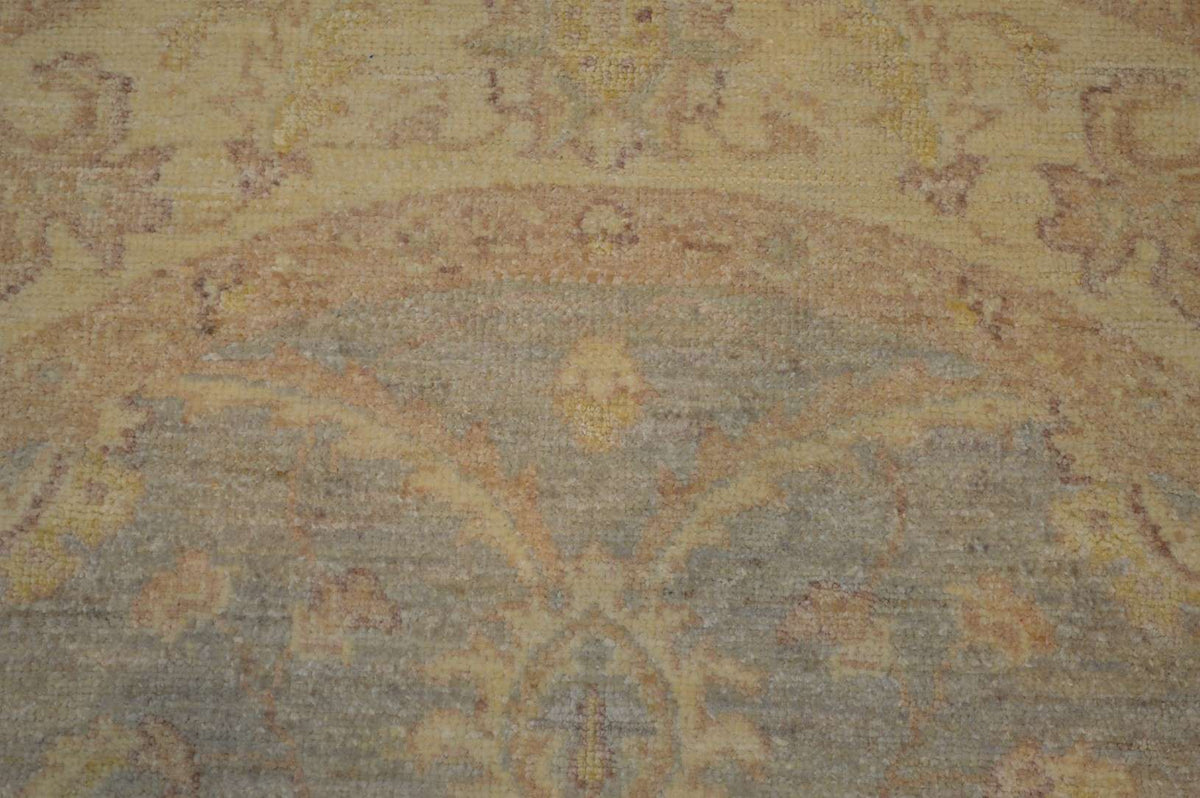 4' 0" x 4' 0" Pakistan Peshawar Round Rug image 5