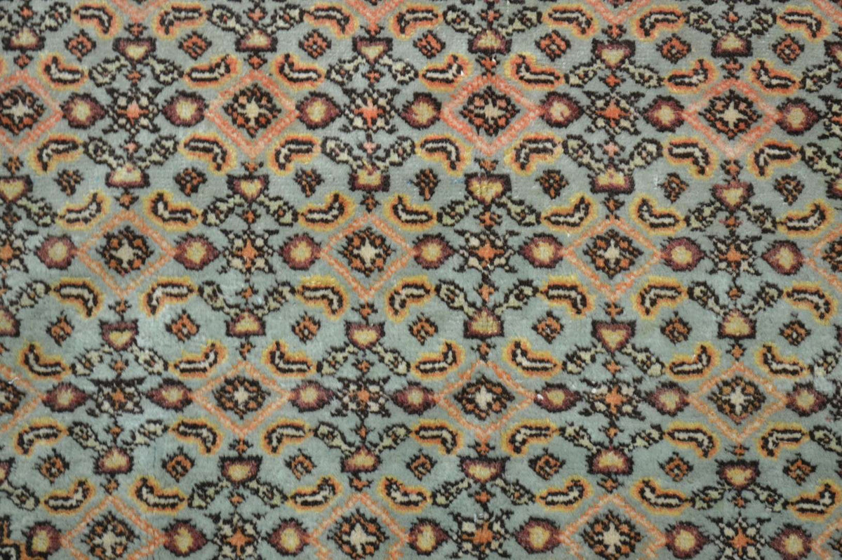 6' 6" x 9' 4" Persian Ardabil Rug image 4
