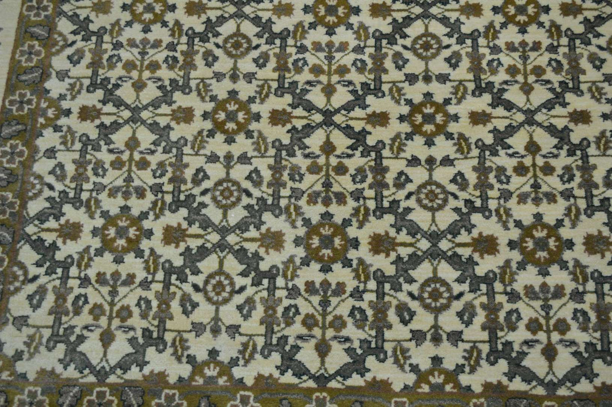 6' 0" x 9' 0" India Tabriz Rug image 5