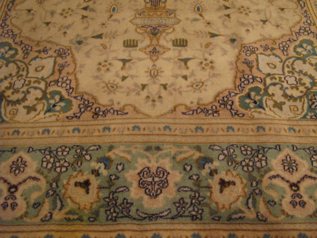5' 0" x 8' 4" Persian Dabir Rug image 3