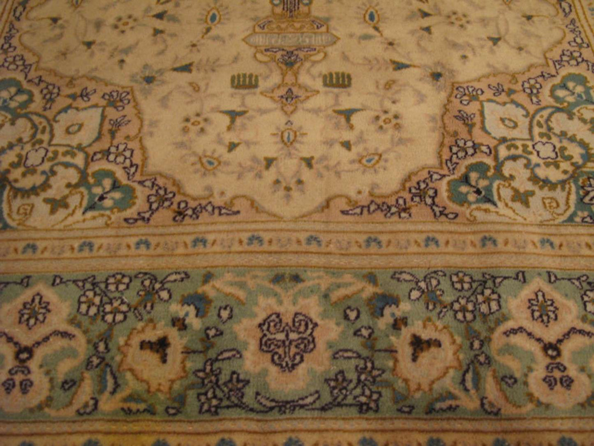 5' 0" x 8' 4" Persian Dabir Rug image 3