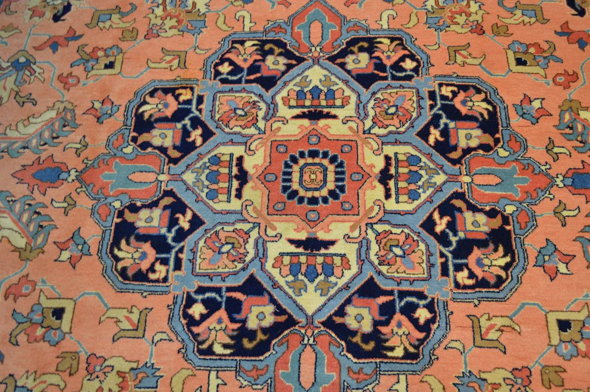 9' 8" x 18' 4" India Heriz Rug image 6