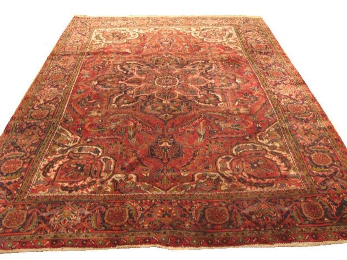 7' 9" x 11' 0" Persian Heriz Rug image 0