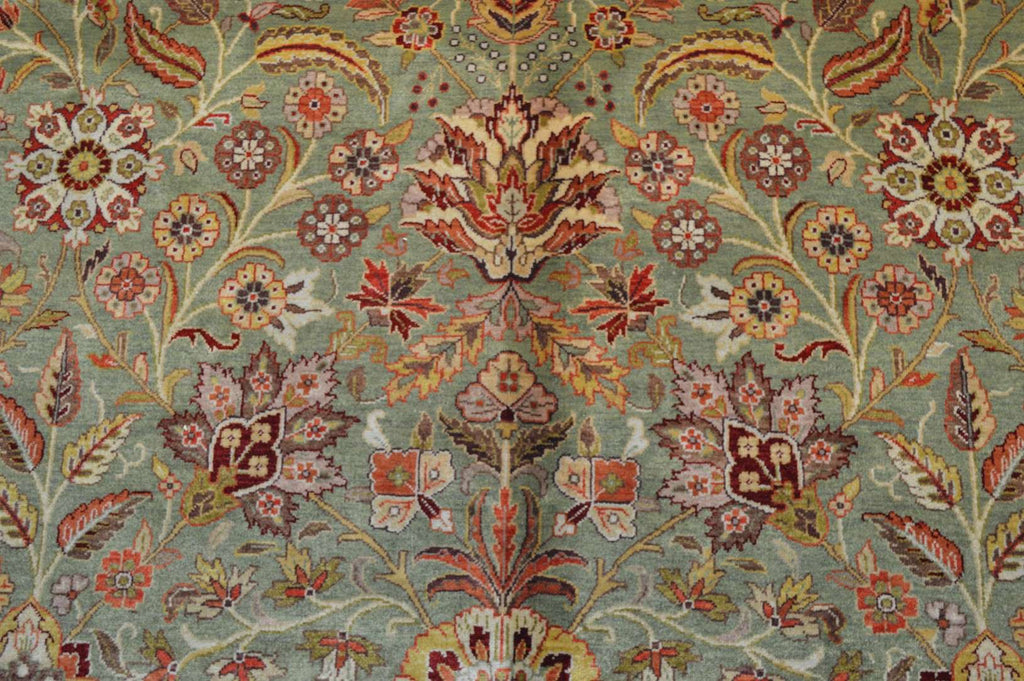 9' 9" x 14' 2" India Agra Rug image 7
