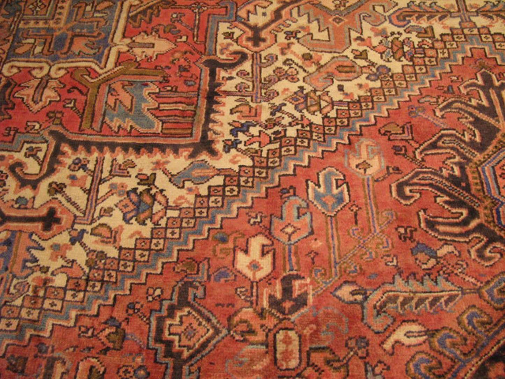 9' 1" x 11' 1" Persian Heriz Rug image 9