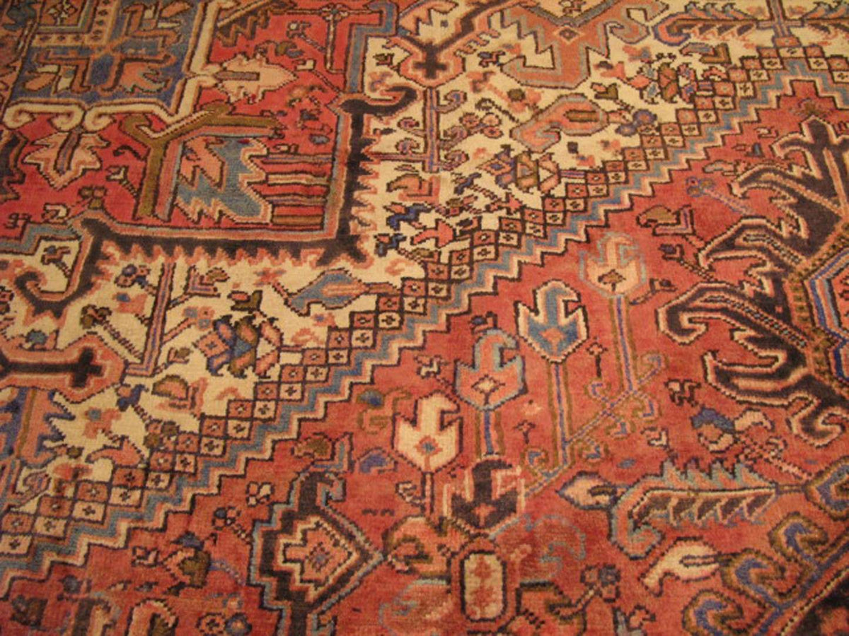 9' 1" x 11' 1" Persian Heriz Rug image 9