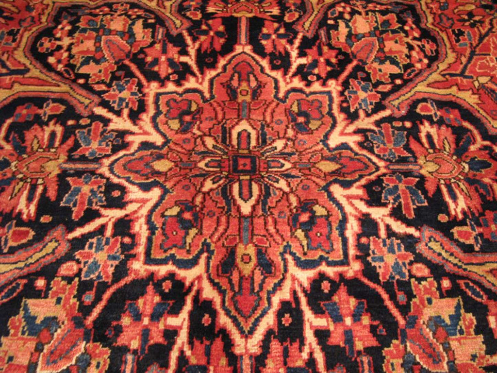 8' 2" x 11' 8" Persian Heriz Rug image 4