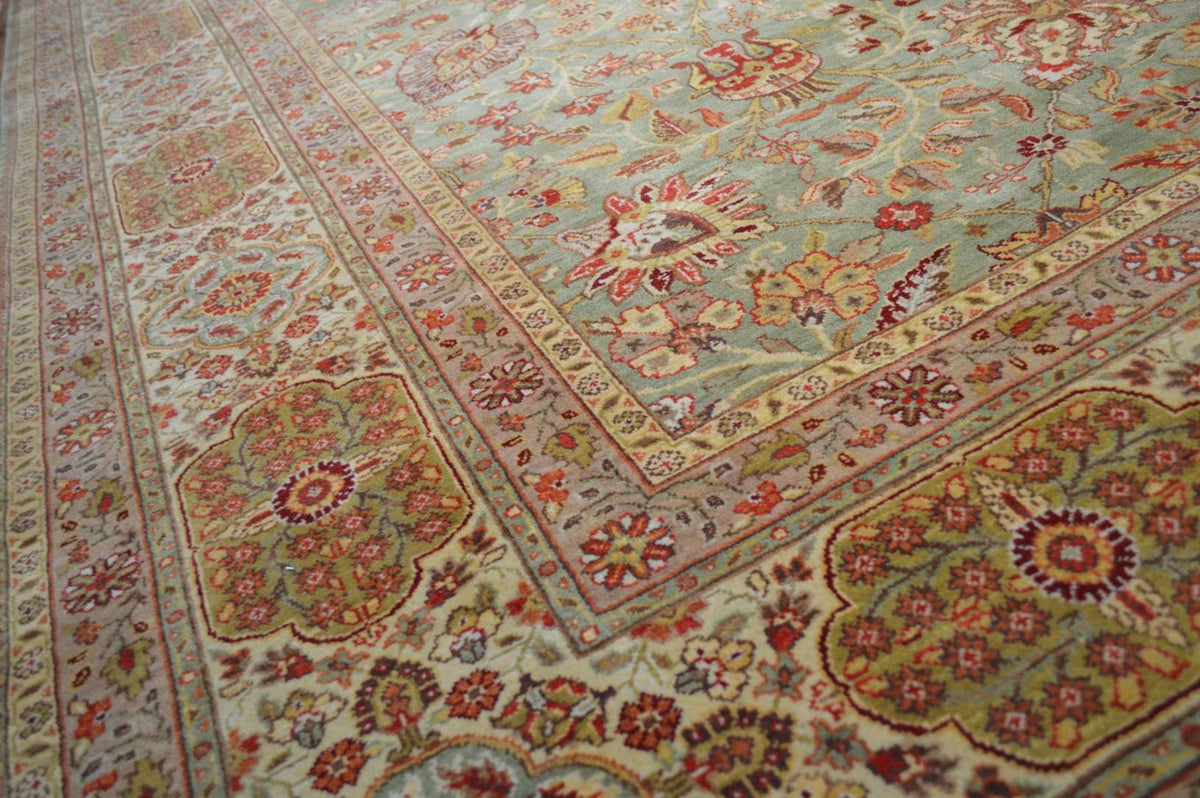 8' 1" x 10' 3" India Agra Rug image 5