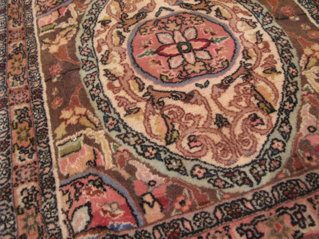 2' 0" x 2' 3" Persian Bijar Rug image 11