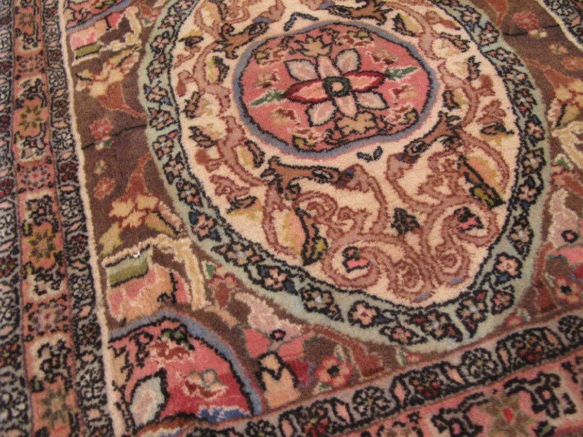 2' 0" x 2' 3" Persian Bijar Rug image 11