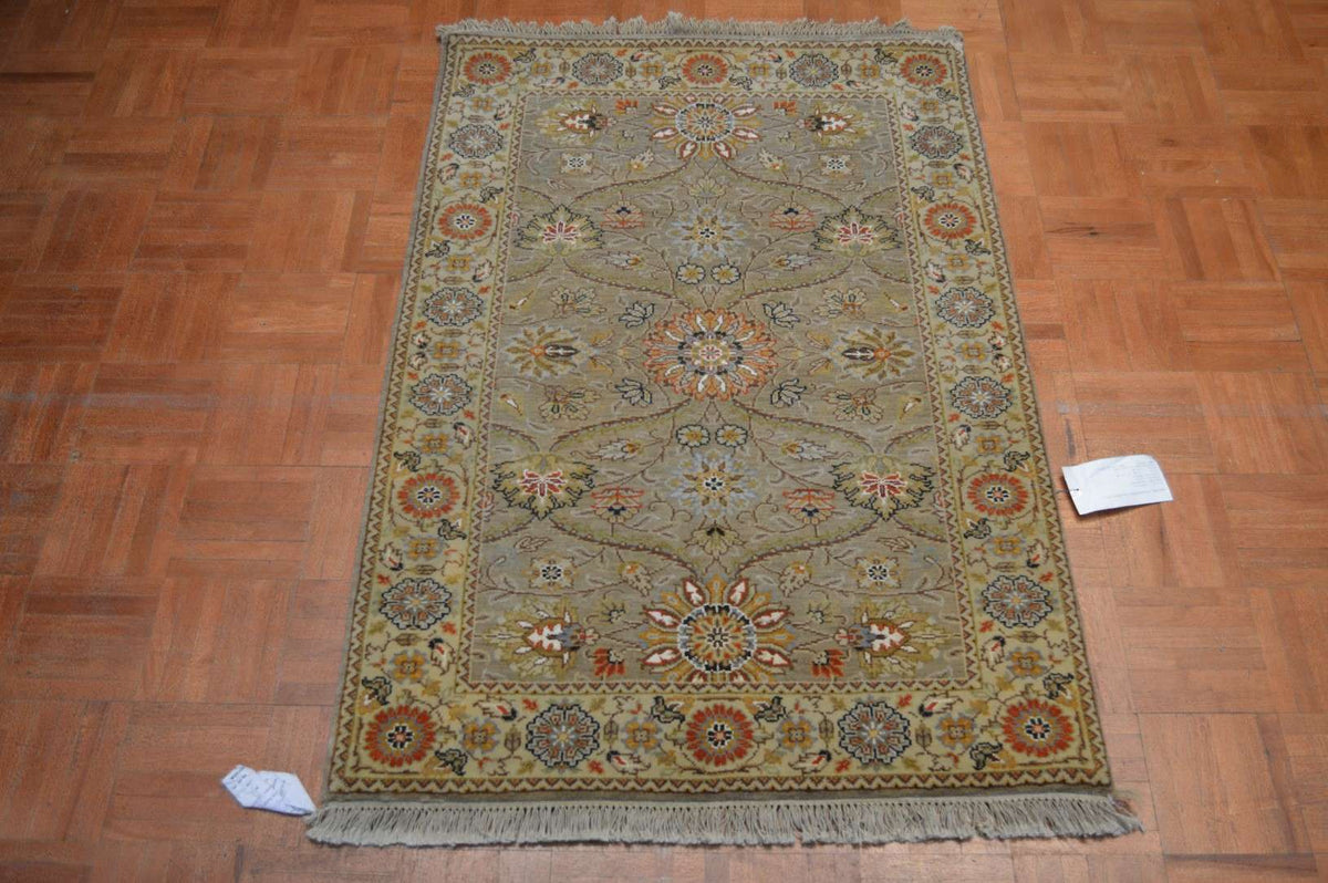 2' 6" x 3' 8" India Agra Rug image 1