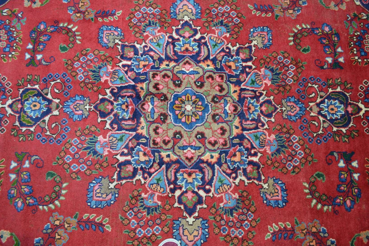 7' 8" x 11' 0" Persian Mashhad Rug image 4