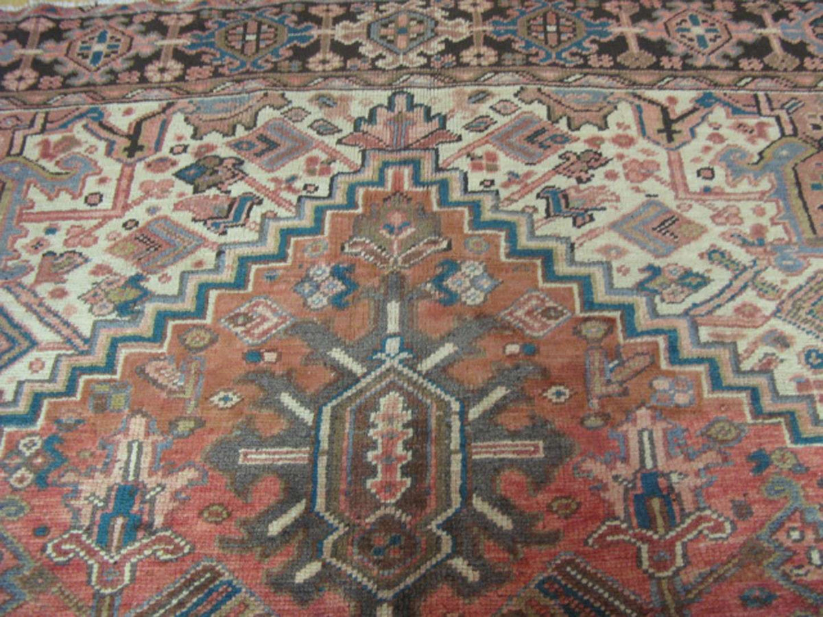 8' 2" x 11' 5" Persian Heriz Rug image 7