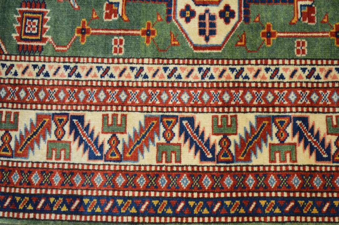 4' 3" x 5' 5" Pakistan Shirvan Rug image 3