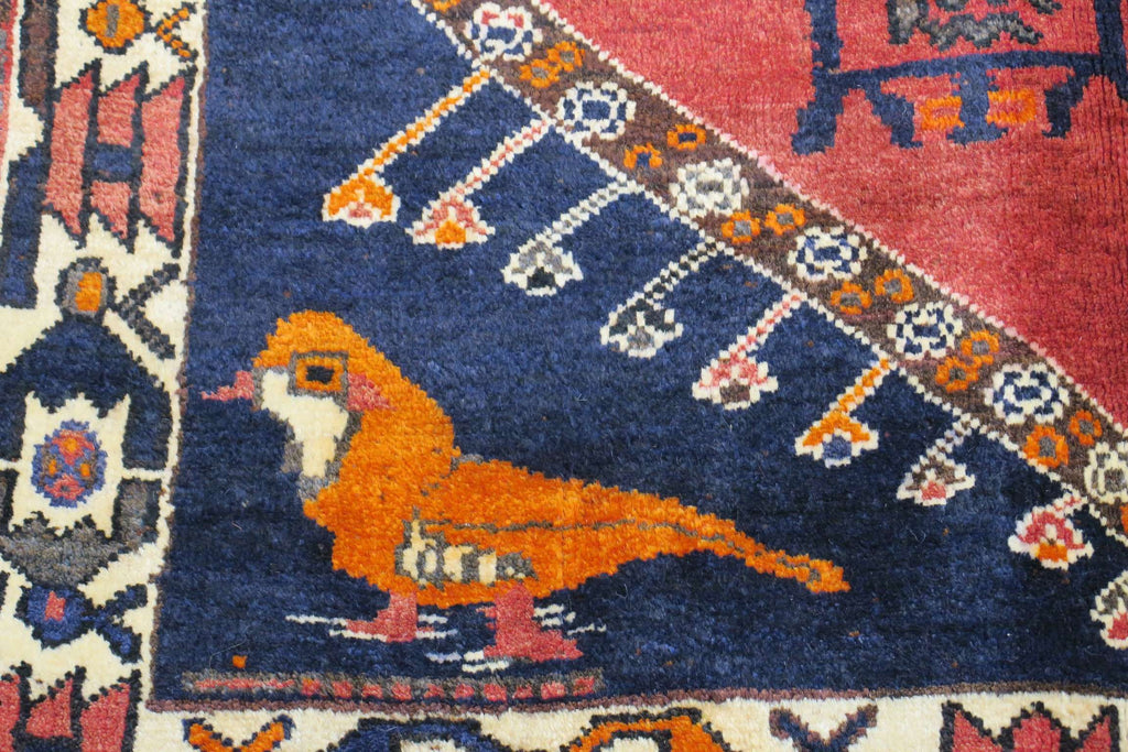 3' 7" x 5' 3" Persian Shiraz Rug image 5