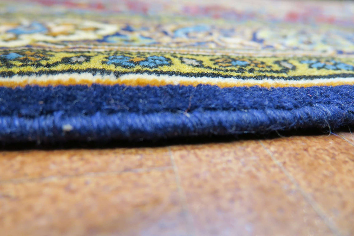 3' 5" x 5' 5" Persian Shahreza Rug image 0
