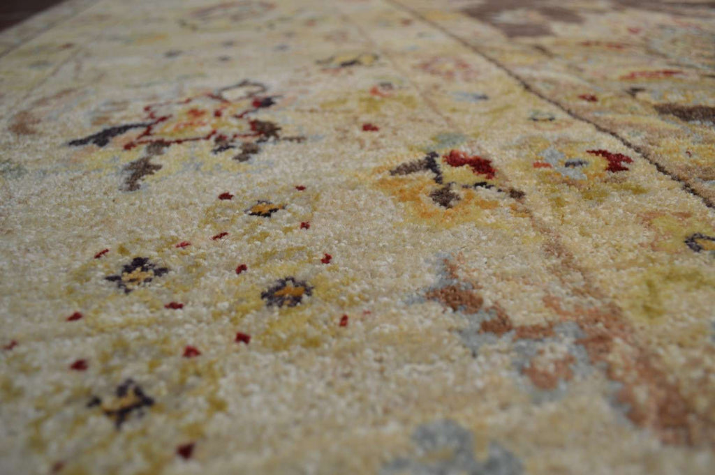 9' 2" x 12' 1" India Sultanabad Rug image 3