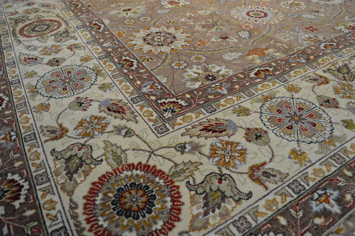 8' 9" x 11' 8" India Agra Rug image 6