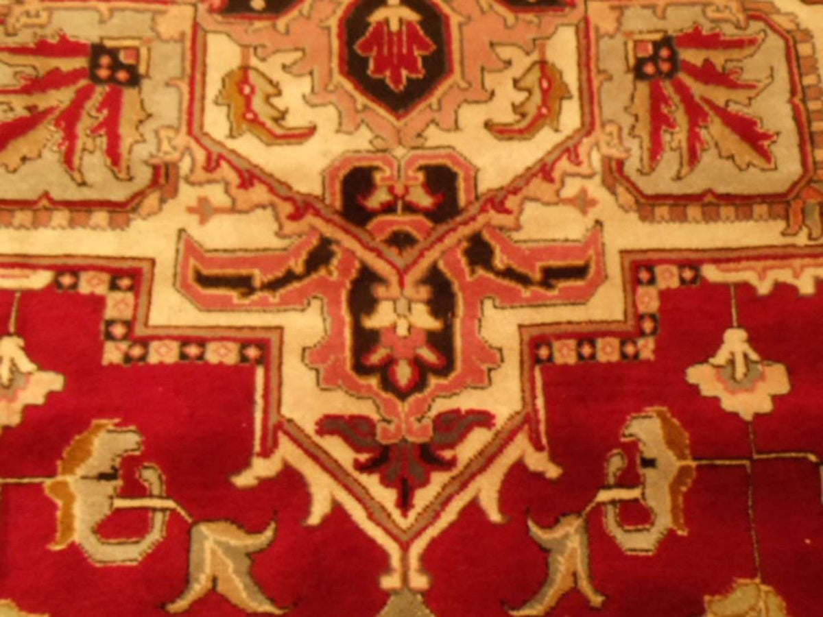 9' 4" x 13' 2" Persian Heriz Rug image 8