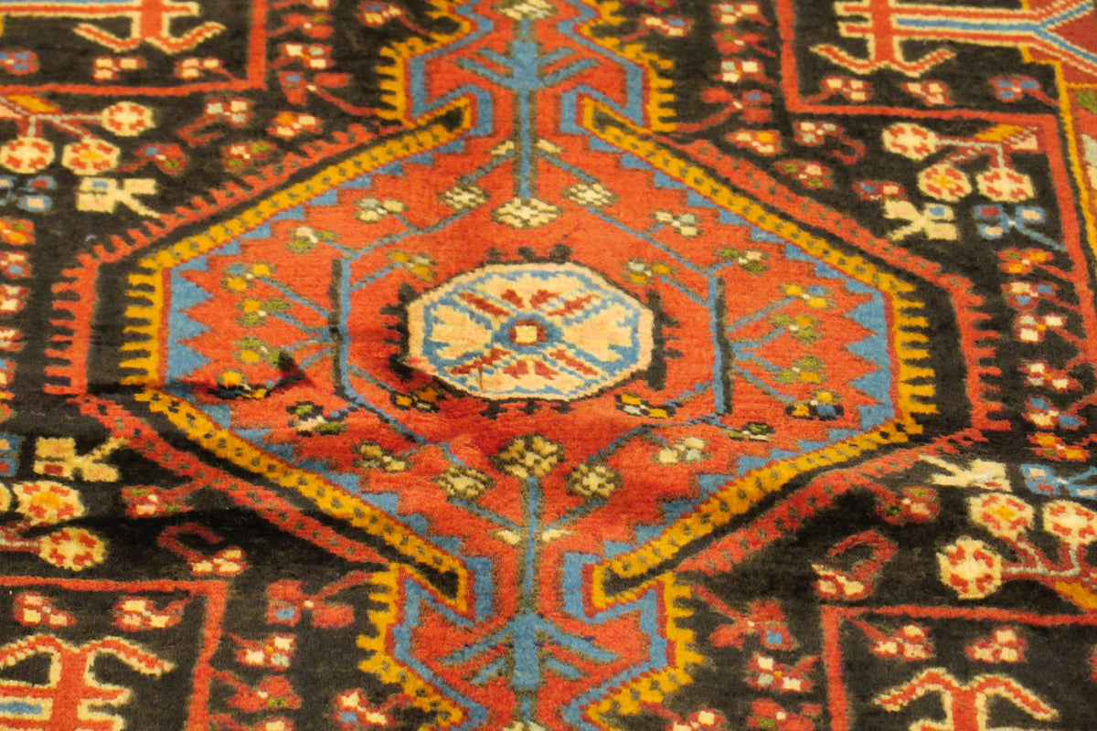 2' 7" x 4' 0" Persian Hamadan Rug image 3