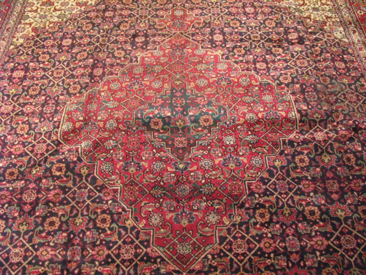 8' 4" x 10' 8" Persian Tabriz Rug image 6