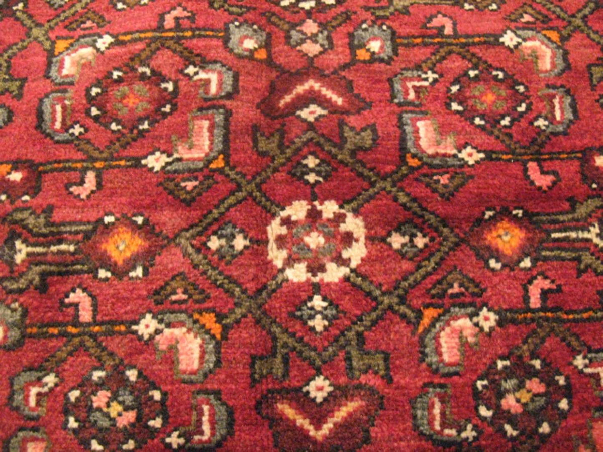 3' 4" x 9' 8" Persian Hosseinabad Runner image 4