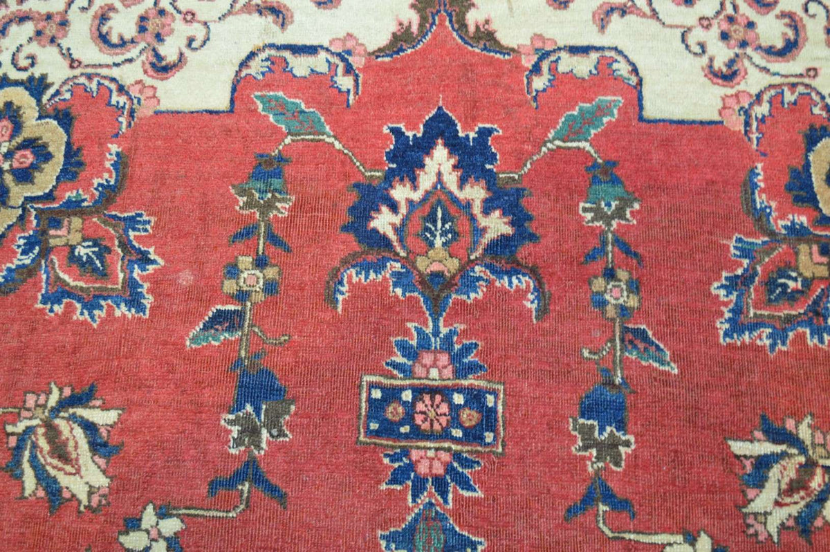 7' 3" x 10' 7" Persian Tabriz Rug image 8
