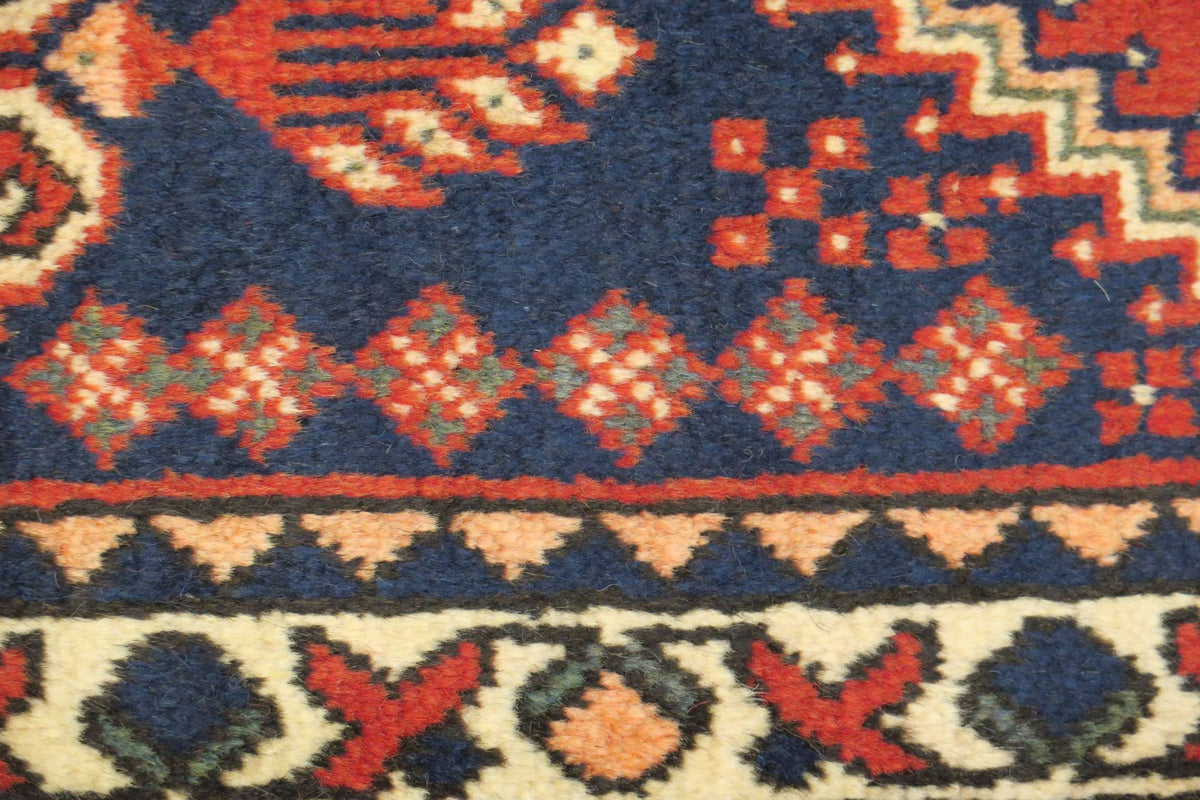1' 9" x 3' 2" Persian Abadeh Rug image 7