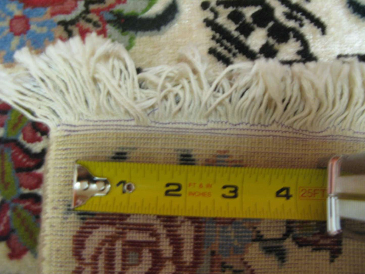 1' 5" x 1' 7" Persian Qum Rug image 8