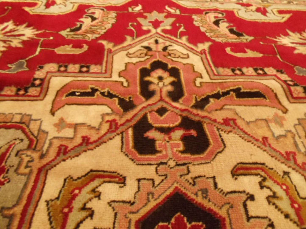 9' 4" x 13' 2" Persian Heriz Rug image 5
