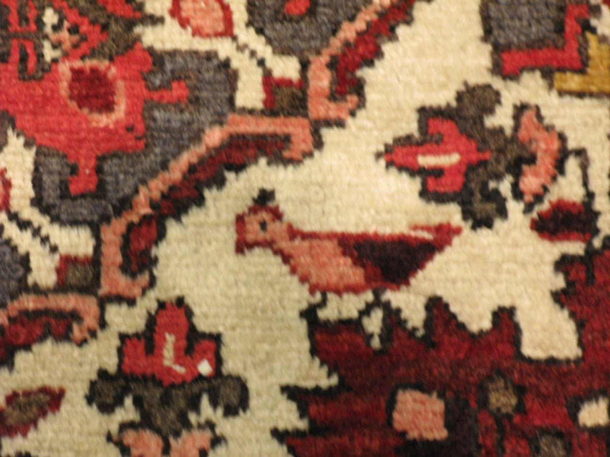 5' 6" x 10' 2" Persian Hosseinabad Rug image 3
