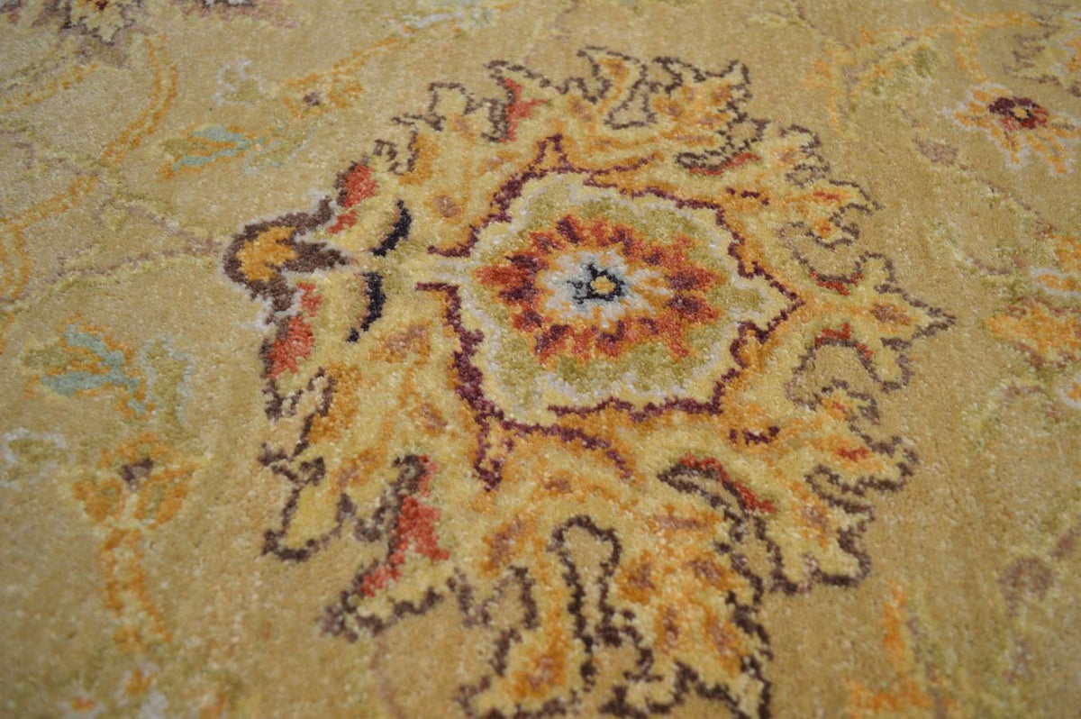 8' 1" x 8' 1" India Sultanabad Round Rug image 5