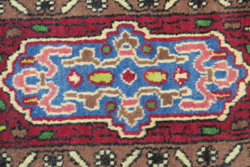 3' 0" x 5' 1" Persian Sarouk Rug image 1