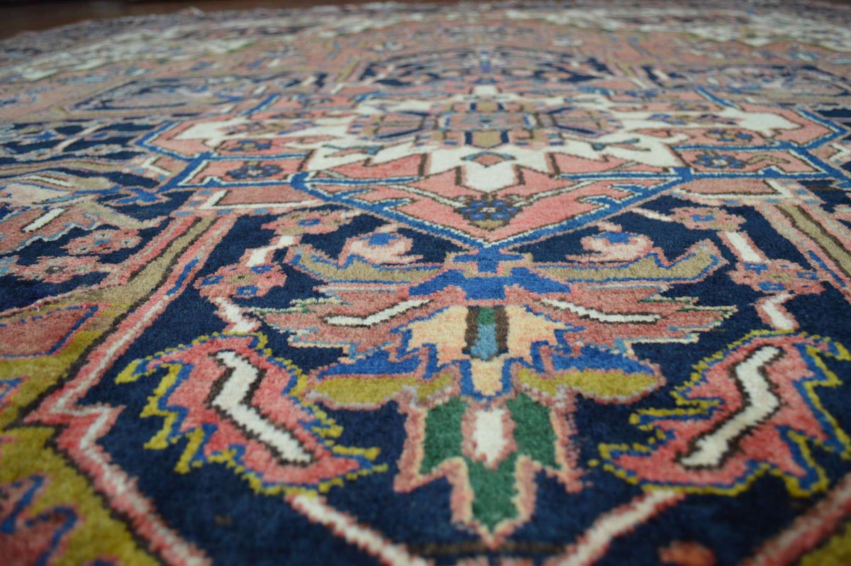 8' 0" x 10' 7" Persian Heriz Rug image 3