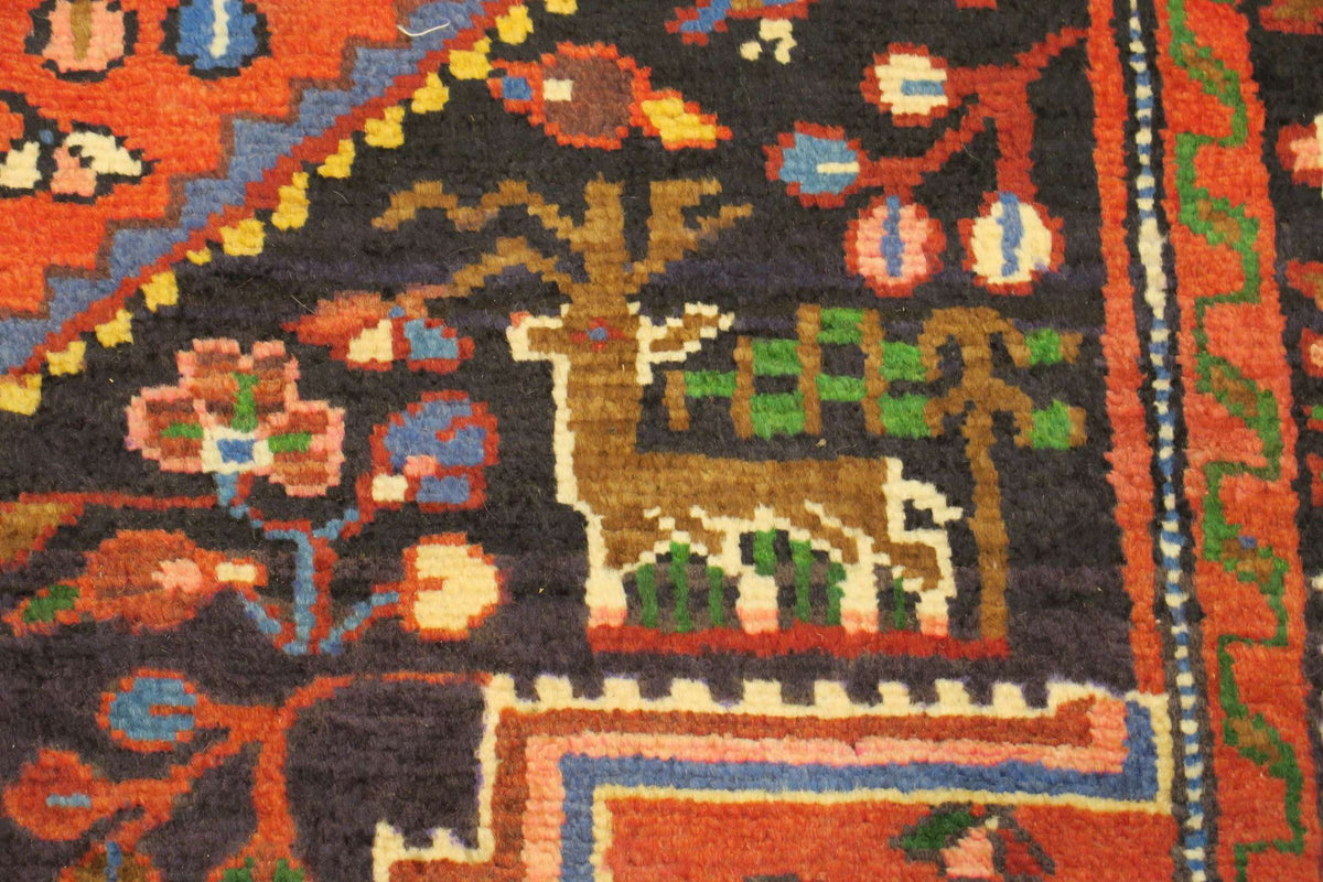 4' 1" x 6' 9" Persian Hamadan Rug image 3