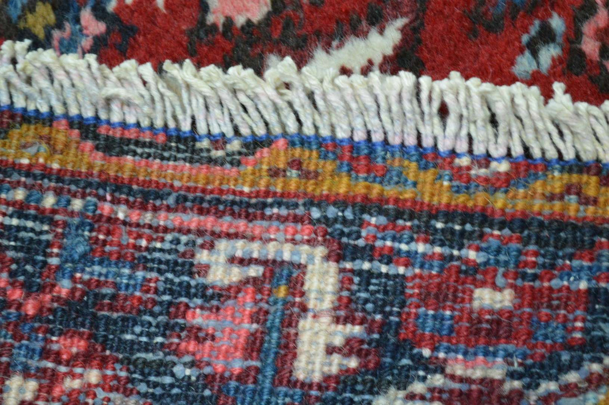6' 7" x 9' 5" Persian Heriz Rug image 12