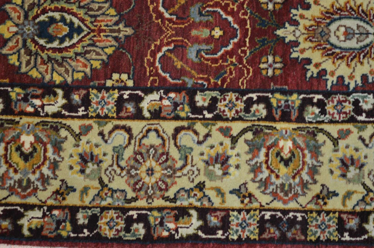 4' 0" x 5' 9" India Agra Rug image 7