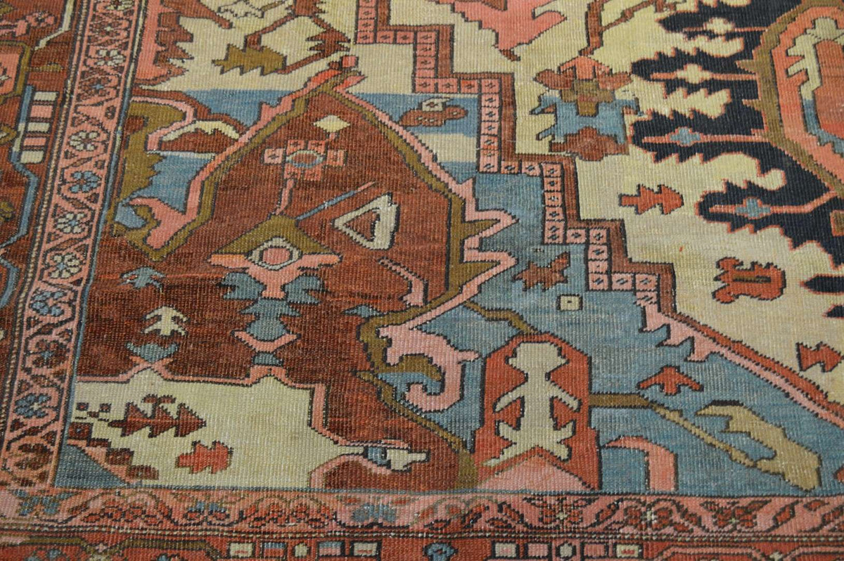10' 3" x 13' 6" Persian Serapi Rug image 7