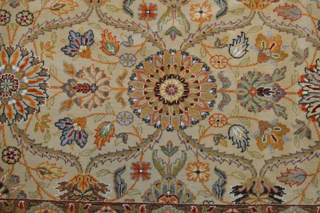 9' 0" x 11' 8" India Agra Rug image 8